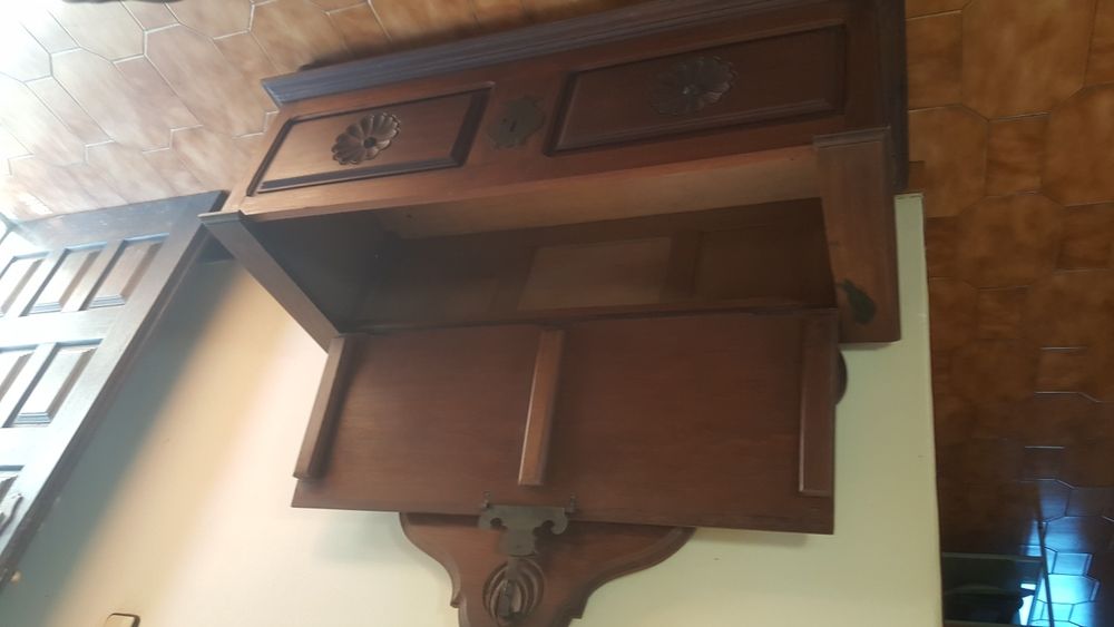 Arca / banco madeira maciça trabalhada