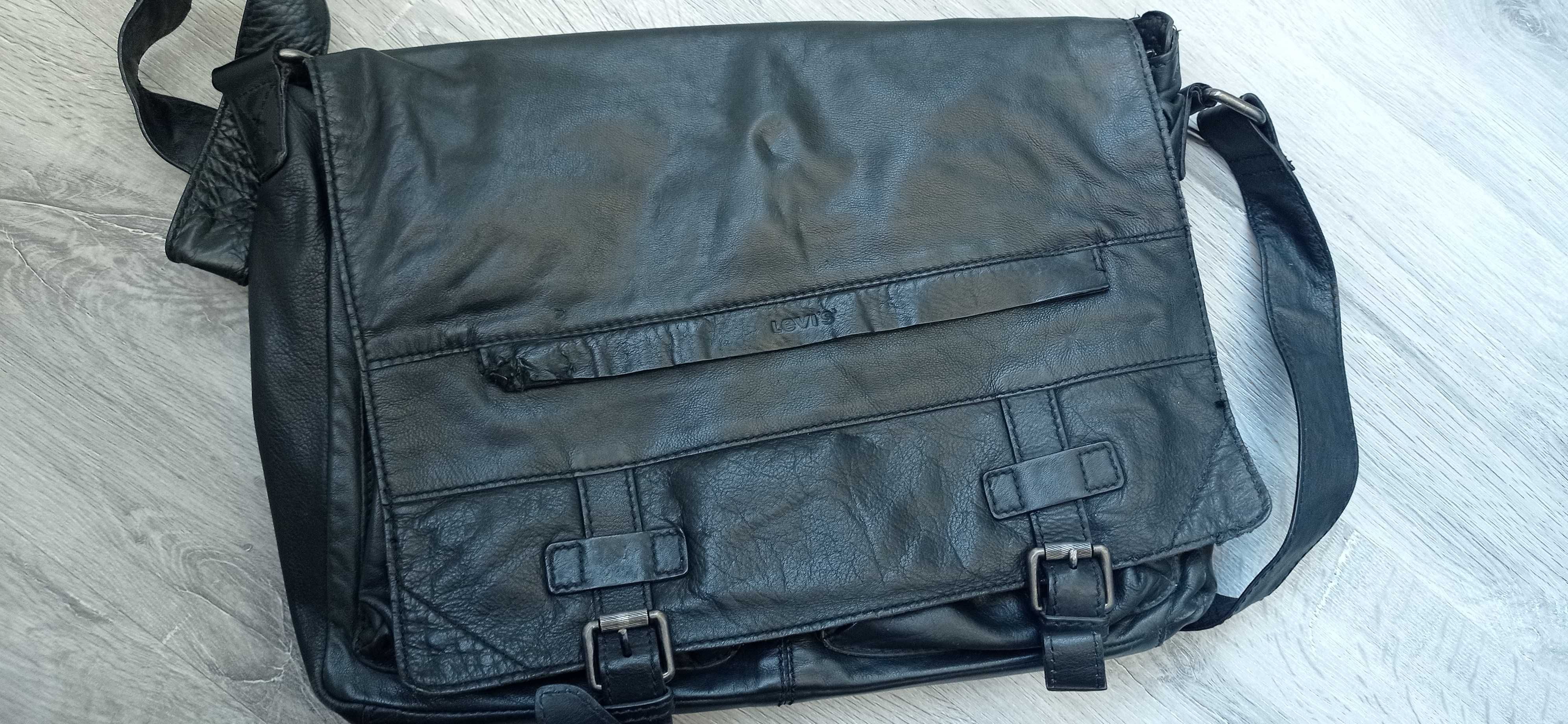 Mala em pele verdadeira da marca Levis.
