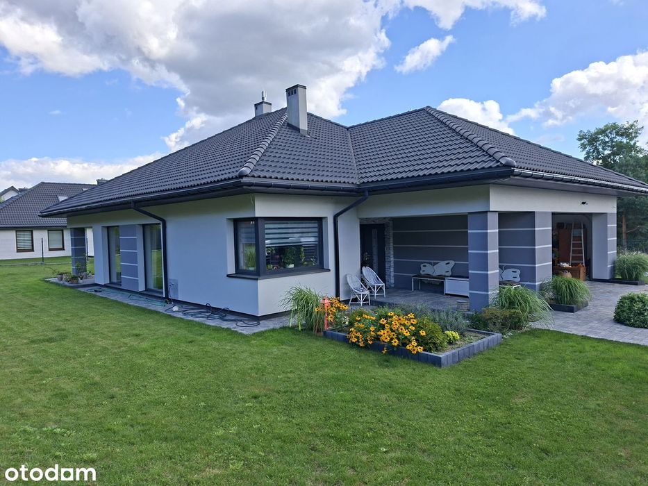Dom wolnostojący parterowy z podwójnym garażem
