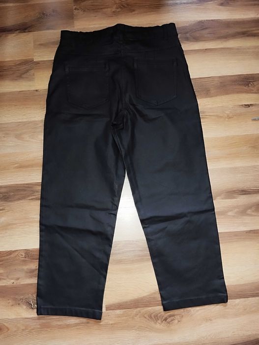 skórzane spodnie push up L wysoki stan straight woskowane jeans elasty