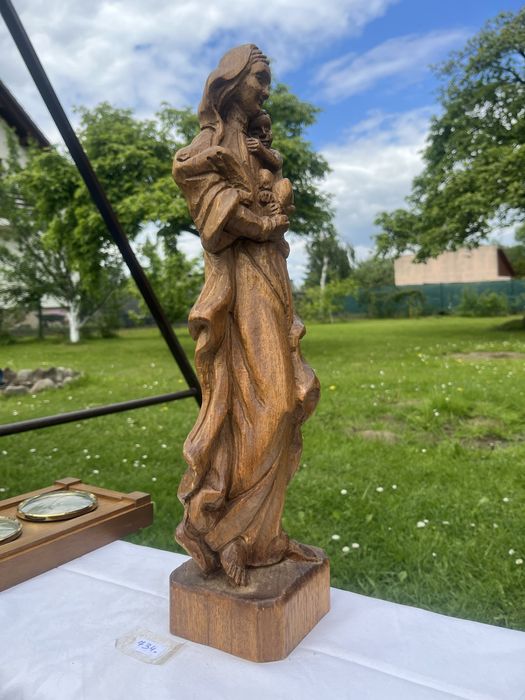 Drewniana Matka Boska