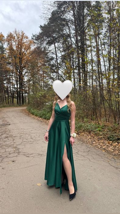 Сукня смарагдова