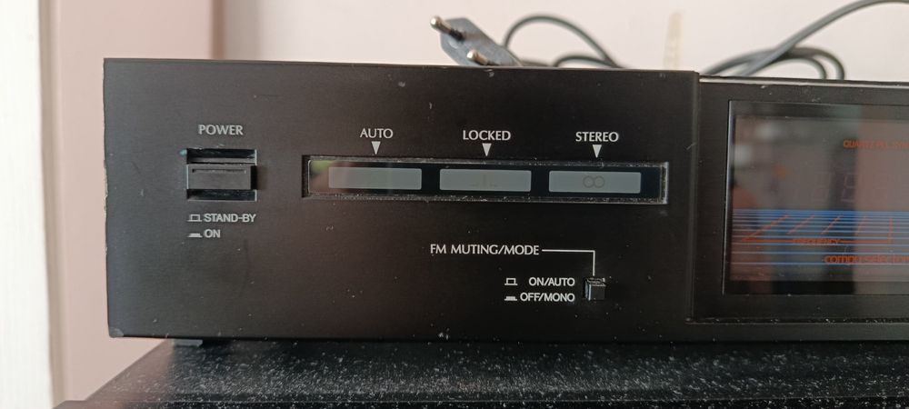 Tuner Cyfrowy SANSUI T700