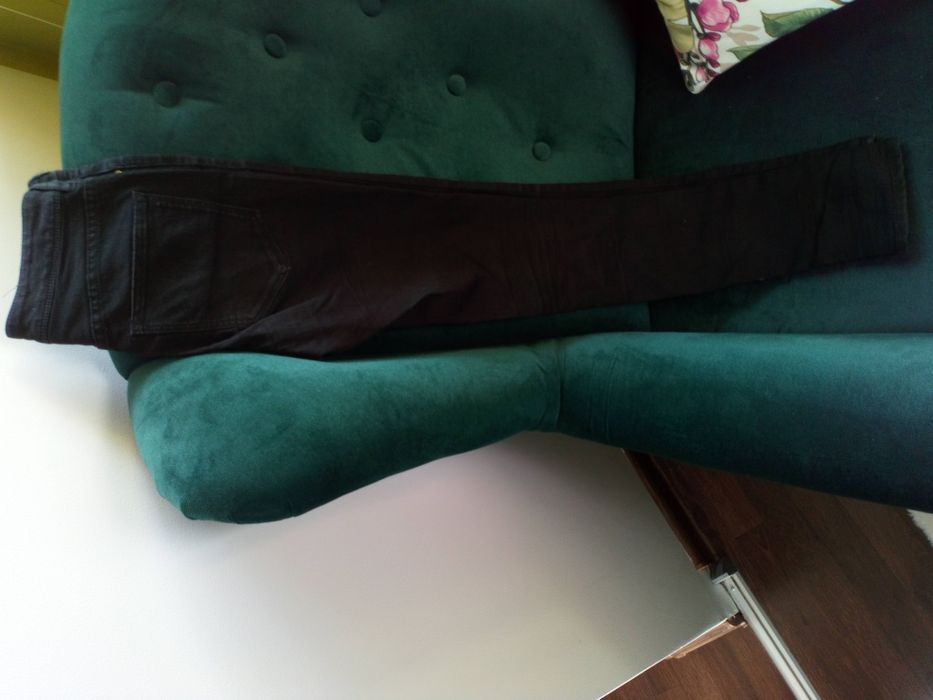 Jeansy ze stretchem rozmiar 34, bluzka czarna Atmosphere 34 rozmiar