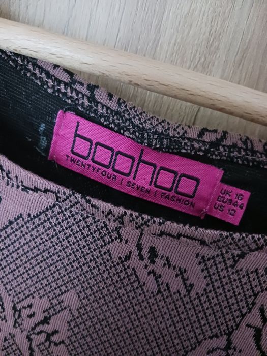 Sukienka Boohoo rozmiar 44