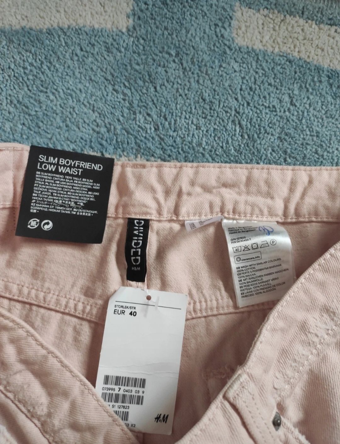 Różowe spodnie jeansy slim boyfriend damskie H&M