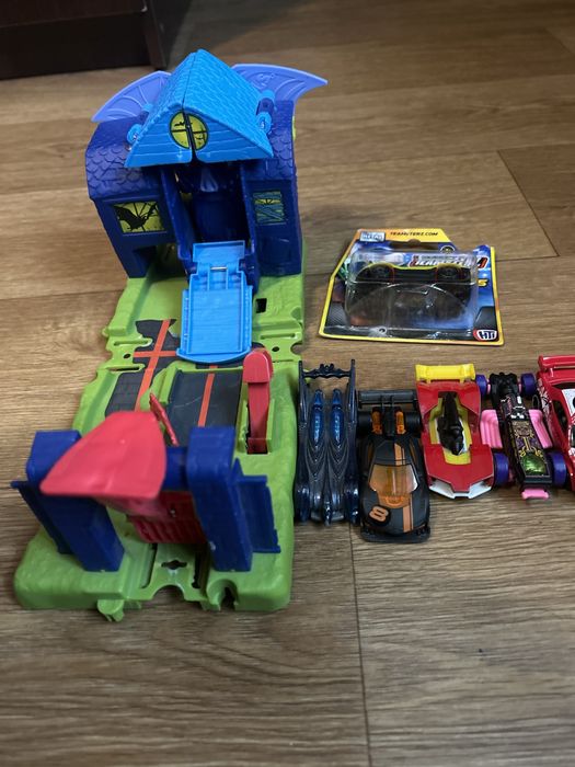 HotWheels машинки