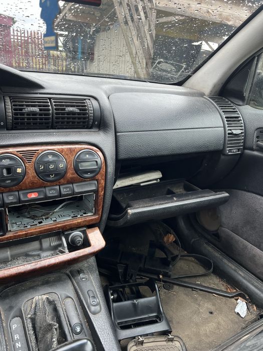 Елементи декору салонуопель омега б