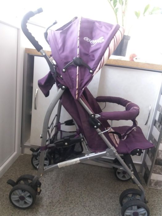 Прогулянкова коляска