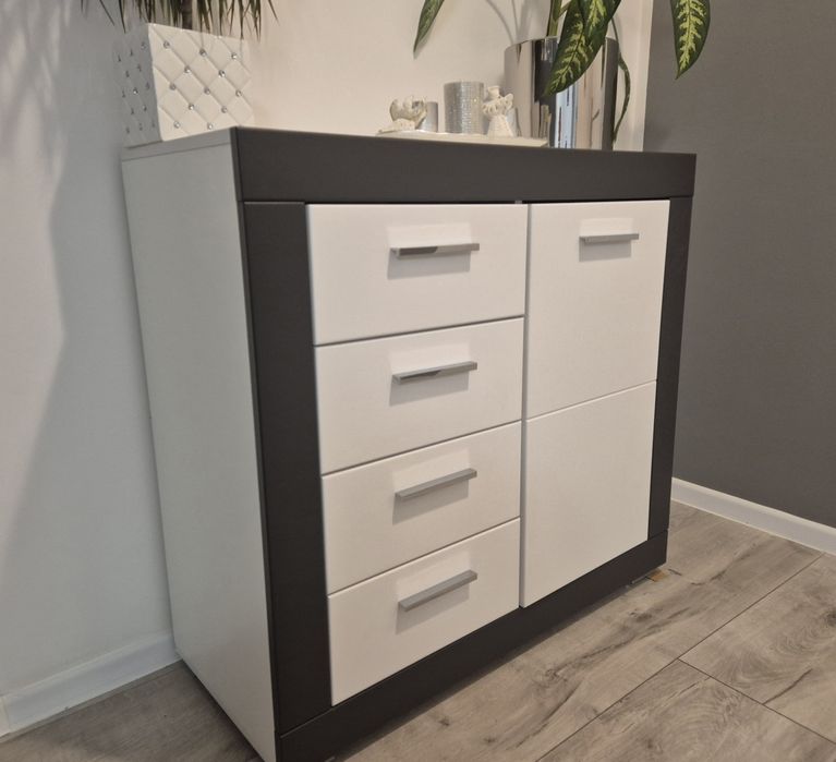 Sprzedam zestaw mebli