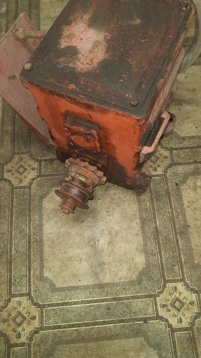 Продам редуктор б/у