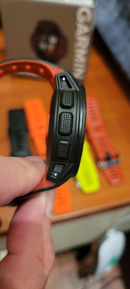 Продам Garmin instinct Esports blak lava