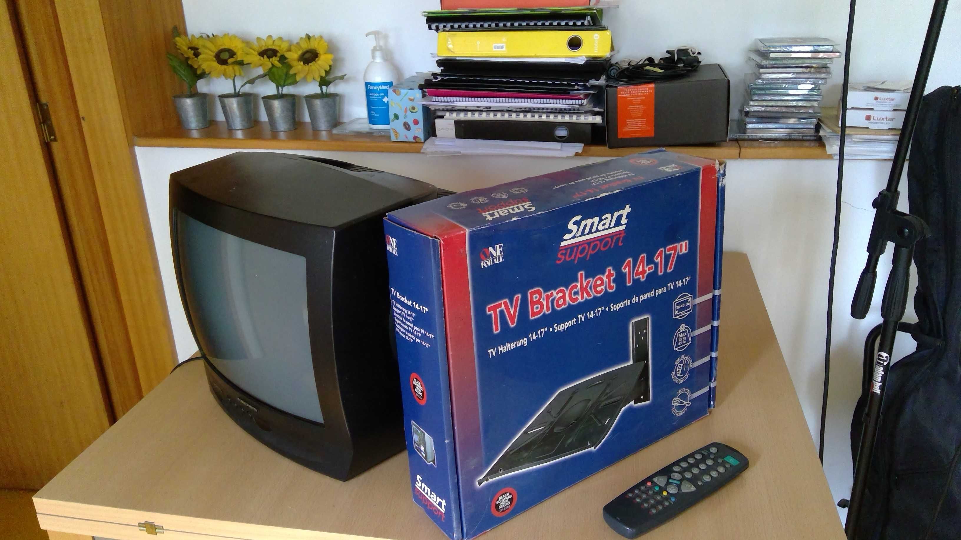 Televisor Crown com comando