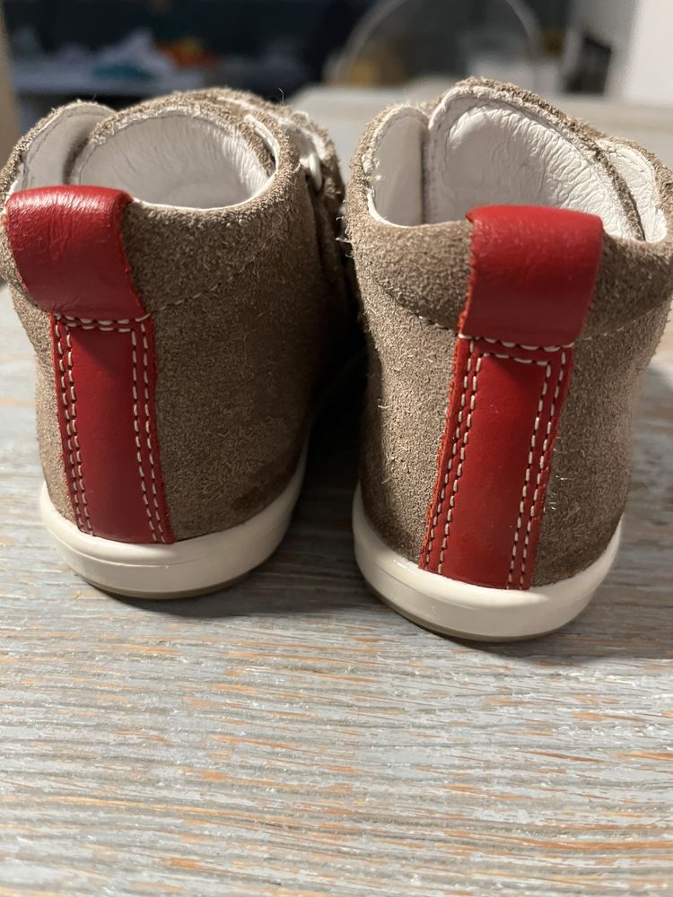Buty do nauki chodzenia. Buciki Bartek rozmiar 19, pierwsze buty