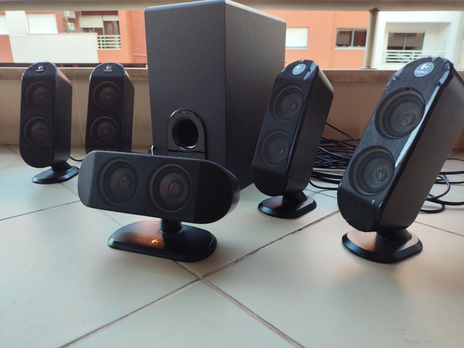 Colunas Logitech X-530 5.1