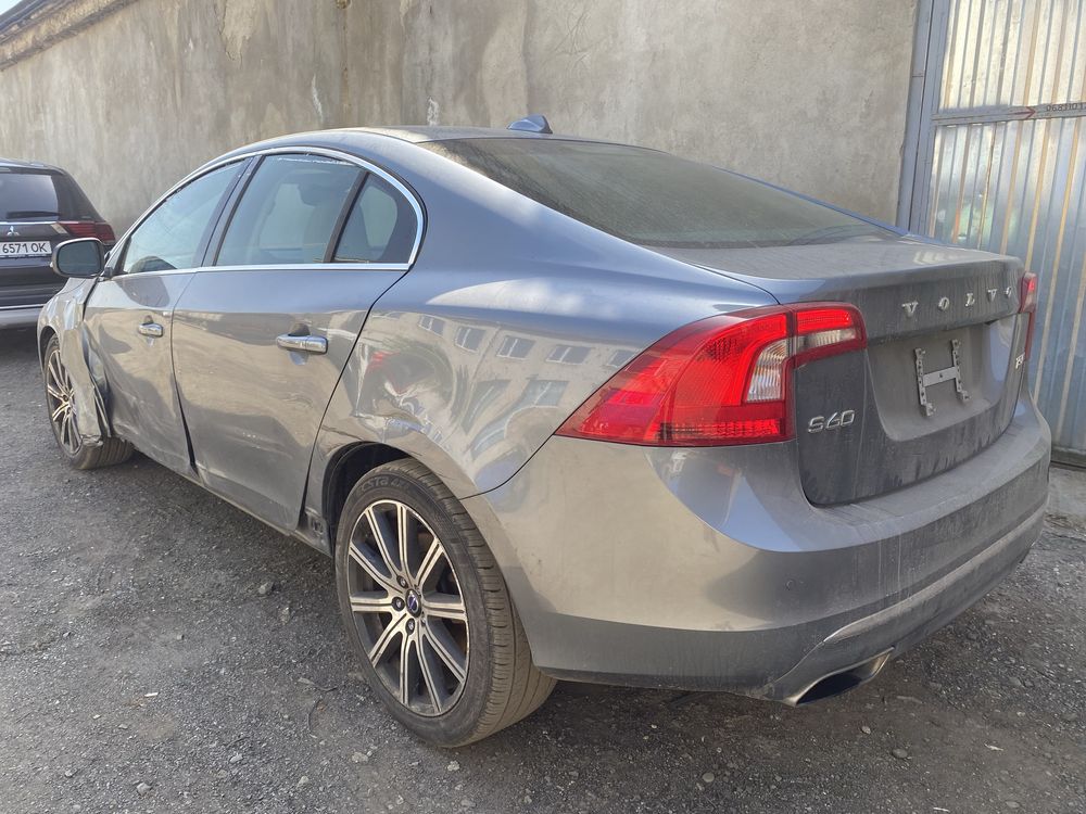 Продам автомобіль Volvo S60