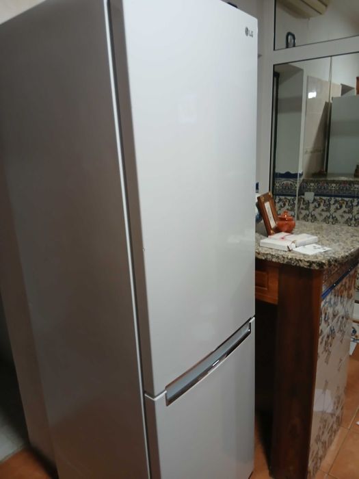 Combinado LG Com Garantia 341L!