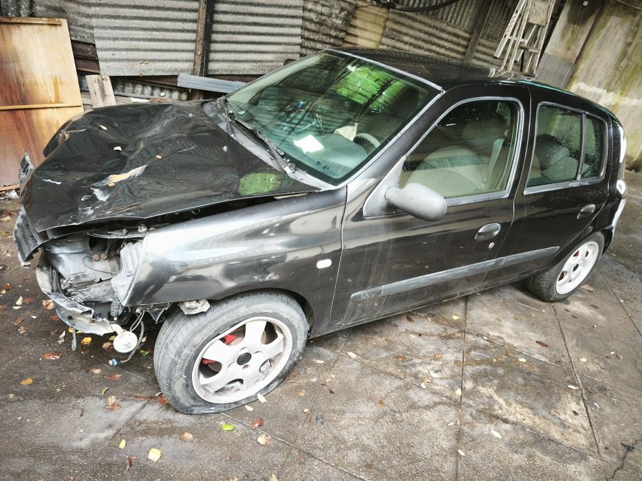 Renault Clio para Peças