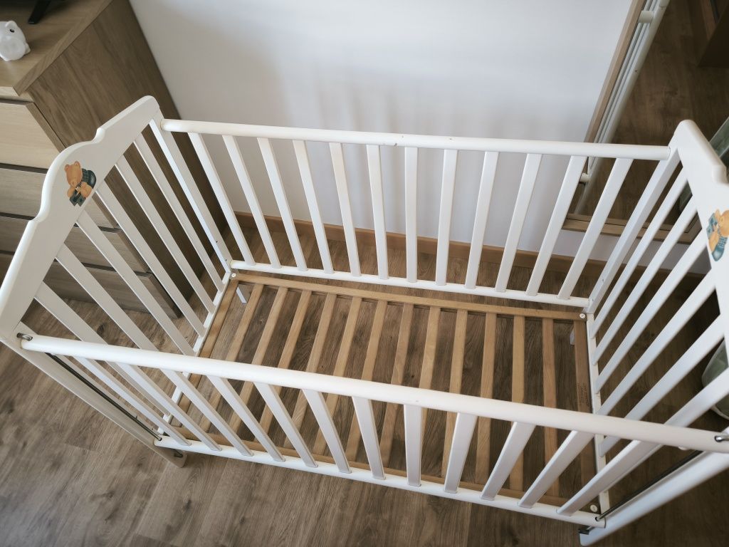 Cama de bebé com grade para baixar