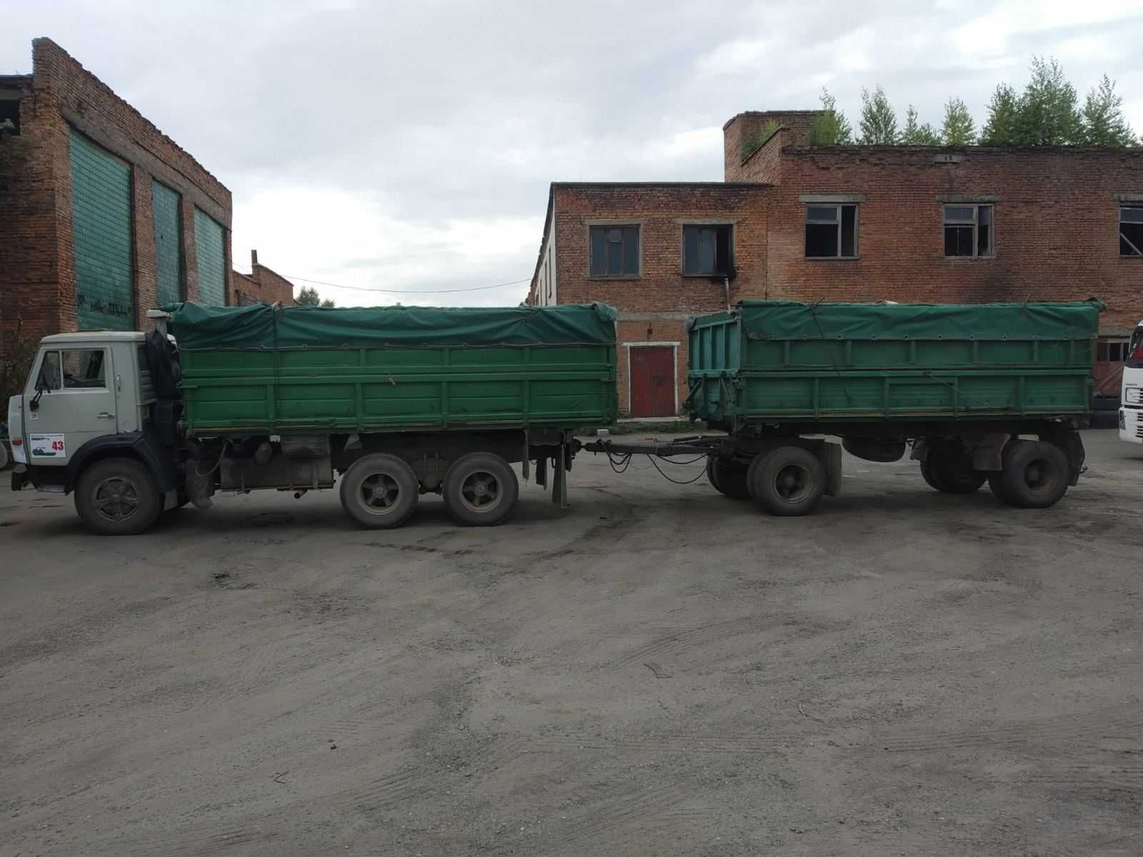 Продам камаз 55102 з причіпом в доброму стані