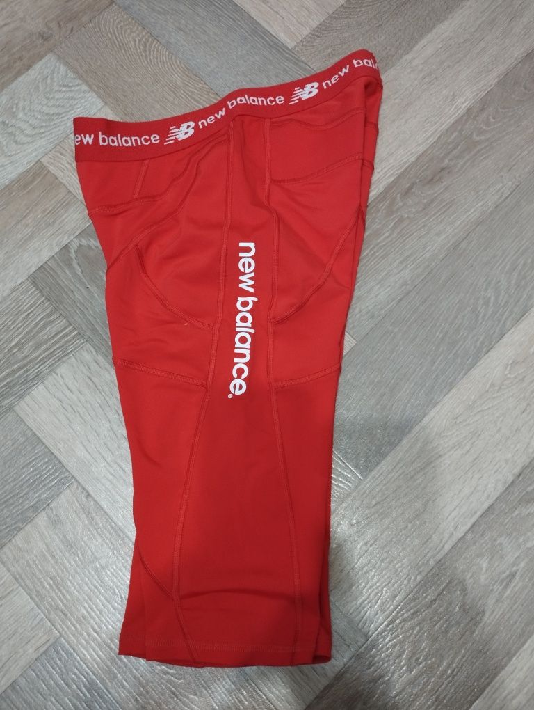 Компрессионные шорты New Balance