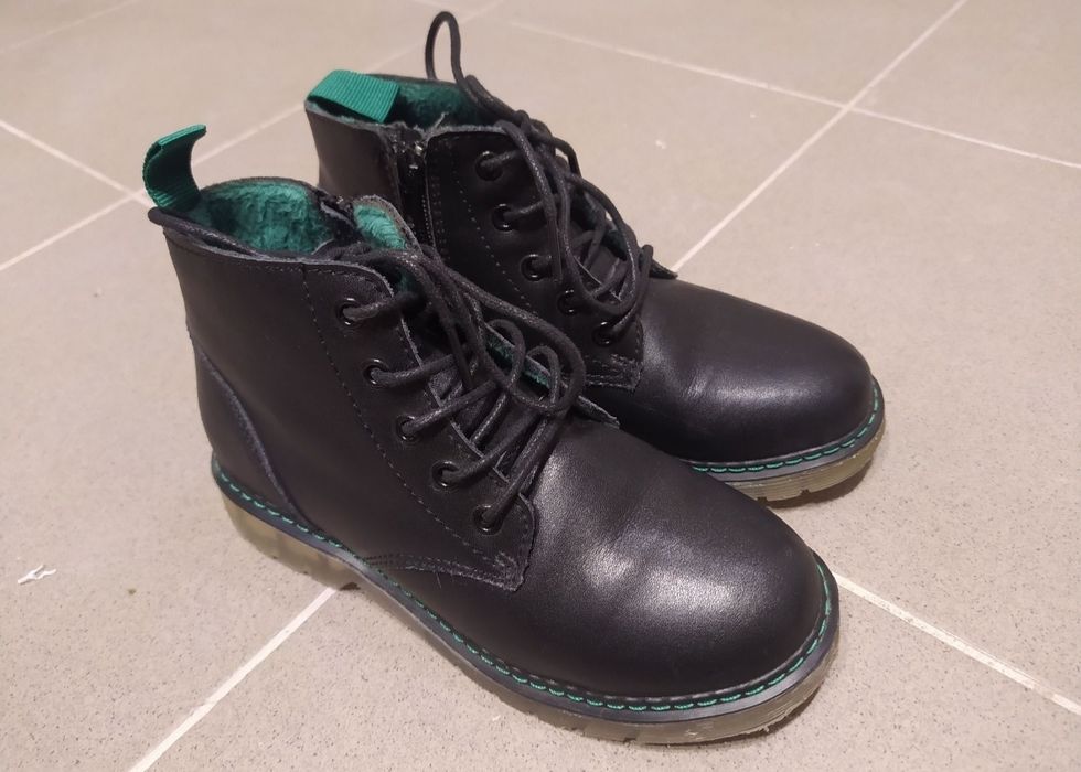 Skórzane buty zimowe czarne eleganckie Reserved 33 wkładka21cm jakNowe