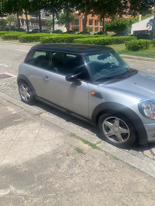 Mini cooper.    .