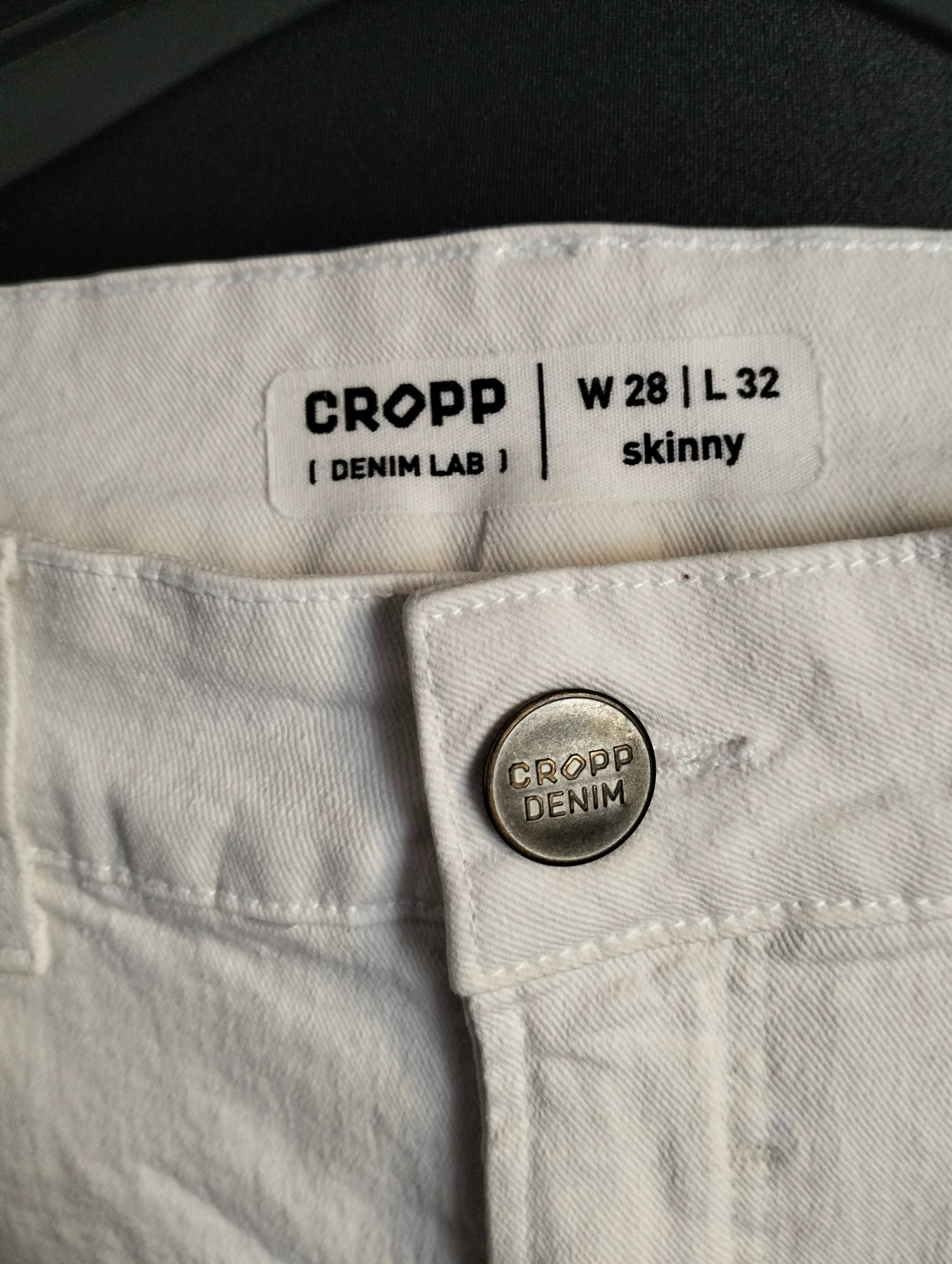 młodzieżowe chłopięce jeansy marki Cropp W28 L32