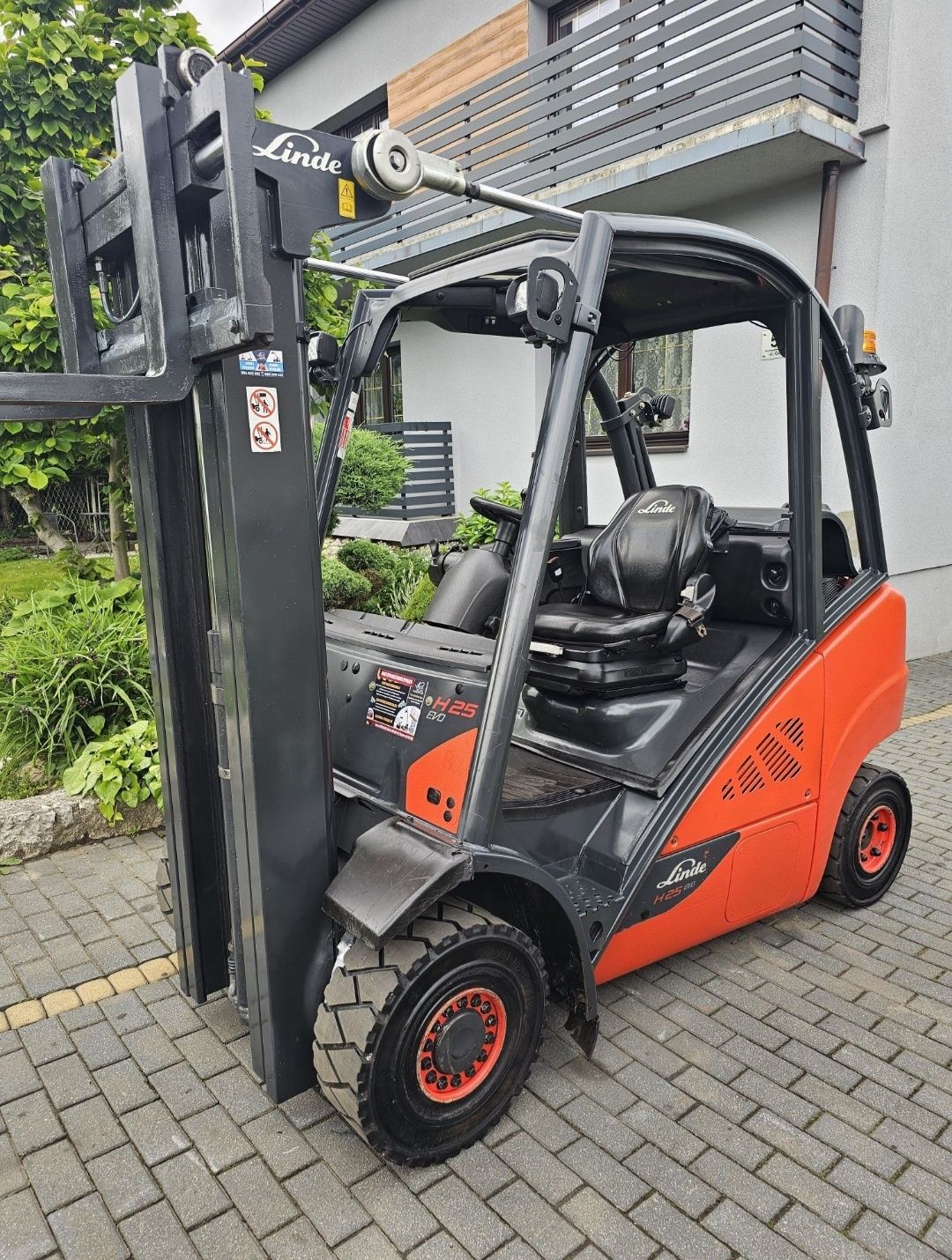 Wózek widłowy LINDE H25T-02 EVO 2017r TRIPLEX 4710mm LPG Gwarancja