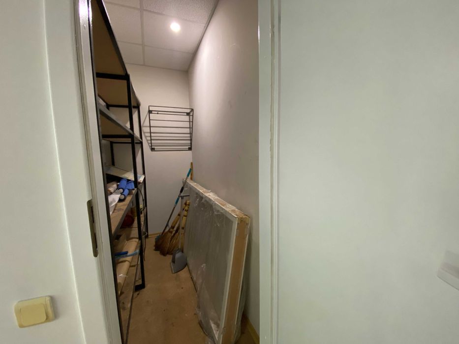 Комерційне дворівневе приміщення в центрі міста (вул. Перемоги).