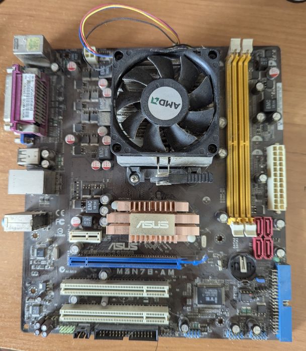 Материнська плата з процесором і оперативкою