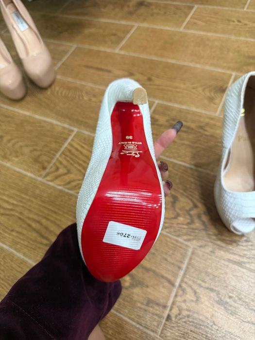 Лабутены туфли 39 размера