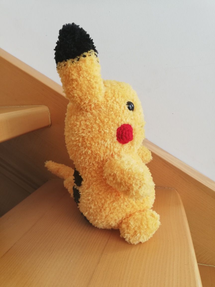 Pikachu maskotka Szydełko