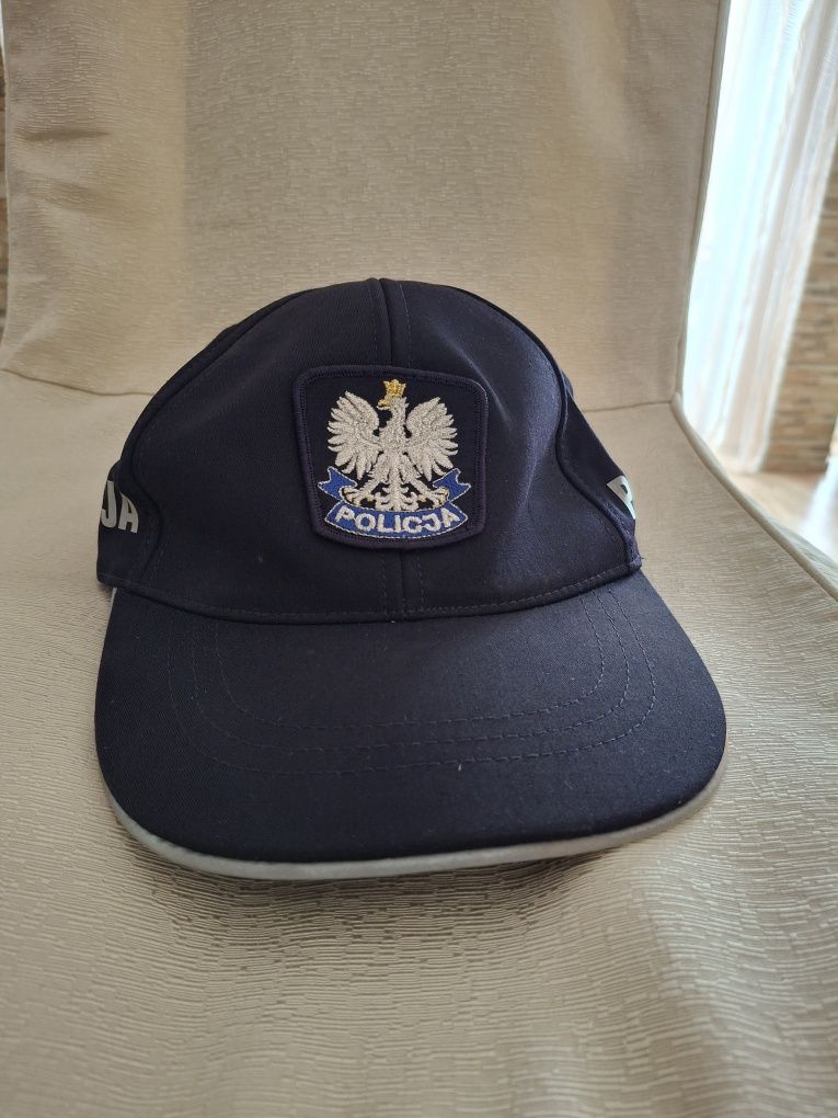 Zimowa czapka policyjna - czapka policyjna z daszkiem rozmiar 56 i 57