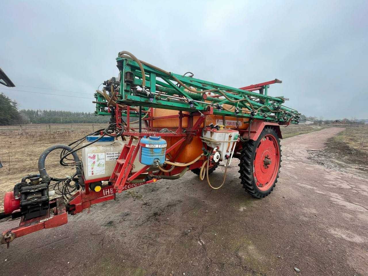 Оприскувач напівпричепний штанговий ОПШ 3524