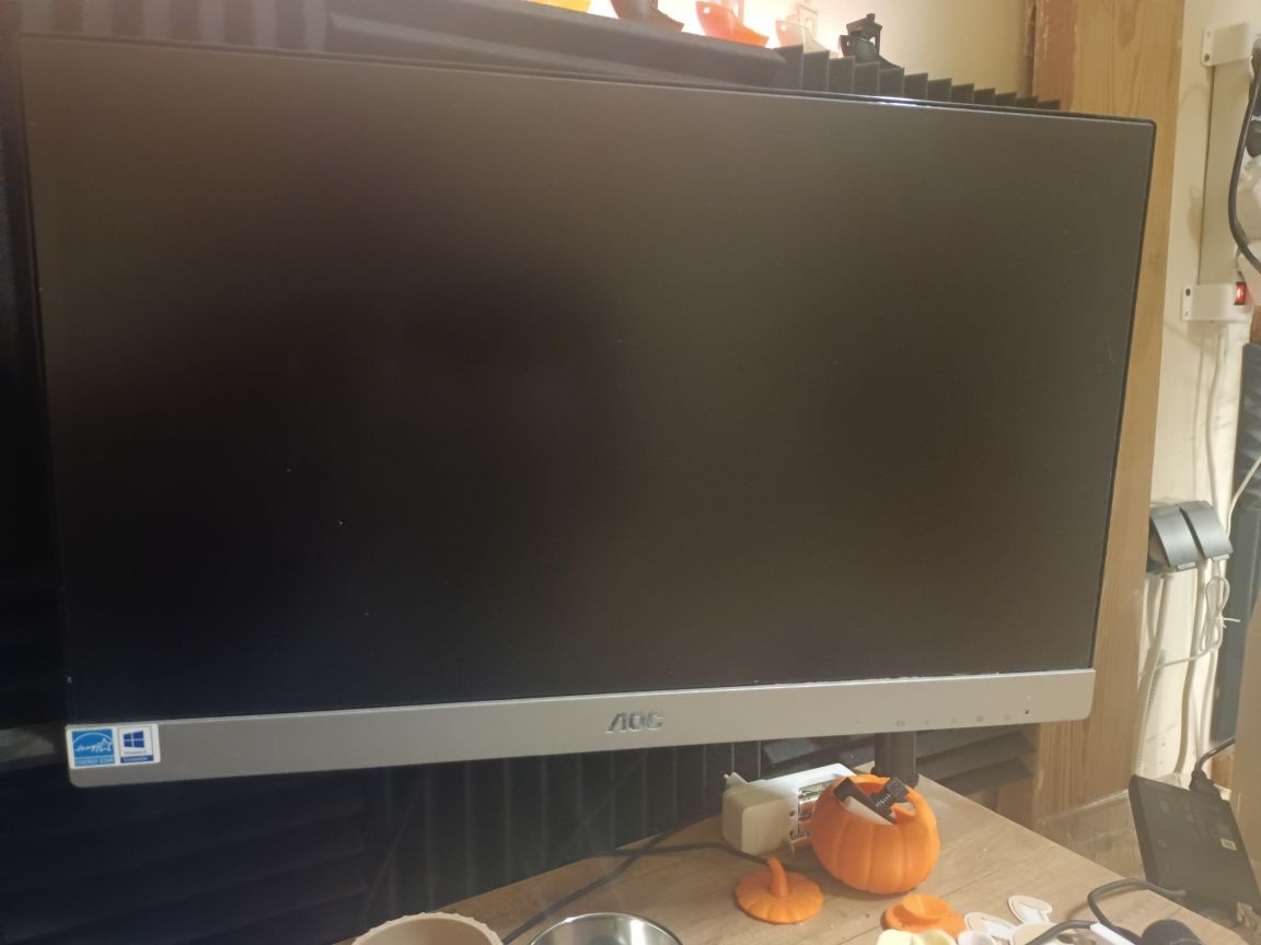 Monitory HP, AOC