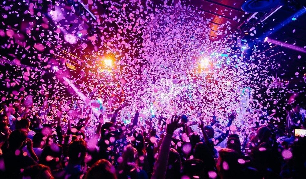 DJ , Som e luz para pequenos eventos