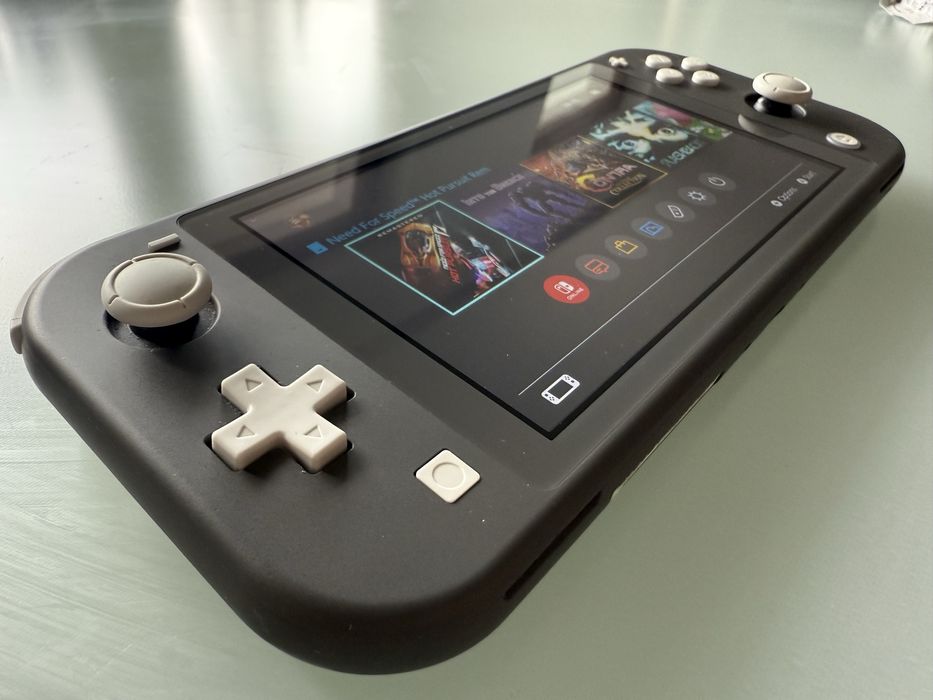 Nintendo switch lite - stan idealny - etui gra