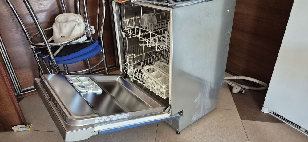 Zmywarka wirpool 60 cm do zabudowy,  mało używana bez oznak zniszczeni