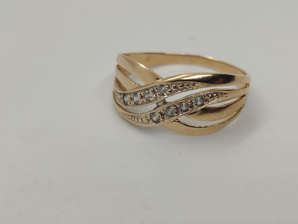 Золотое кольцо 20 размер 2.94 грамма