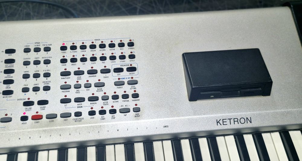 Teclado Ketron SD1 Plus
