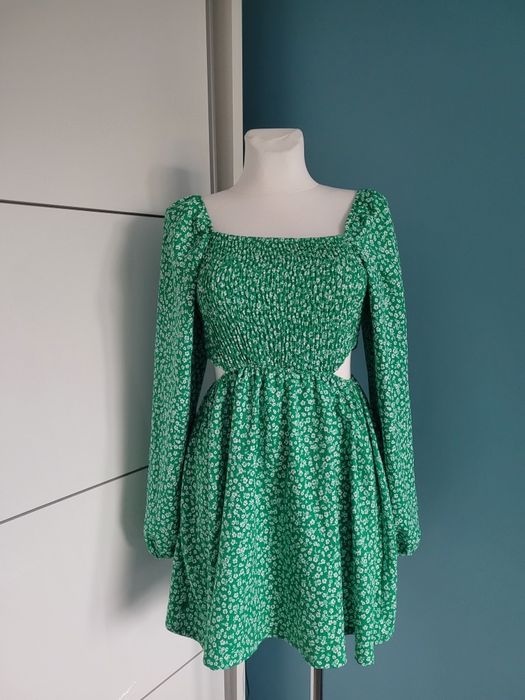Zielona sukienka L 40 kwiatki wycięcia