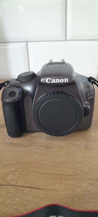 Canon 1100D (przebieg 1162 zdjęć)