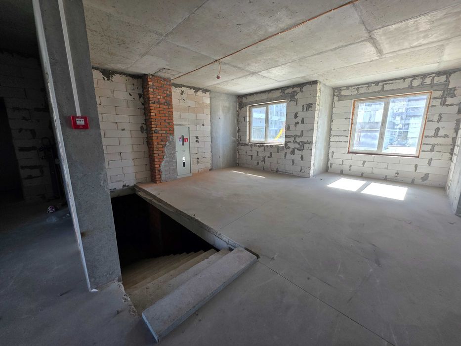 Аренда торгового помещения Лебединый ЖК, Харьковская, 238м.кв. Без%