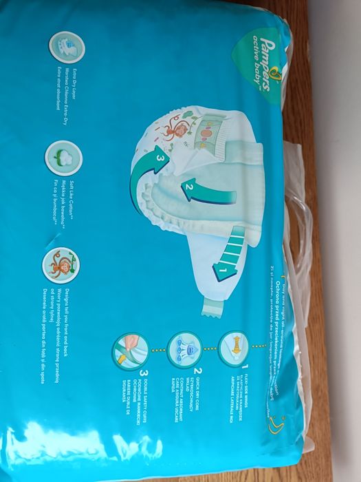 Pieluchy Pampers active baby 4