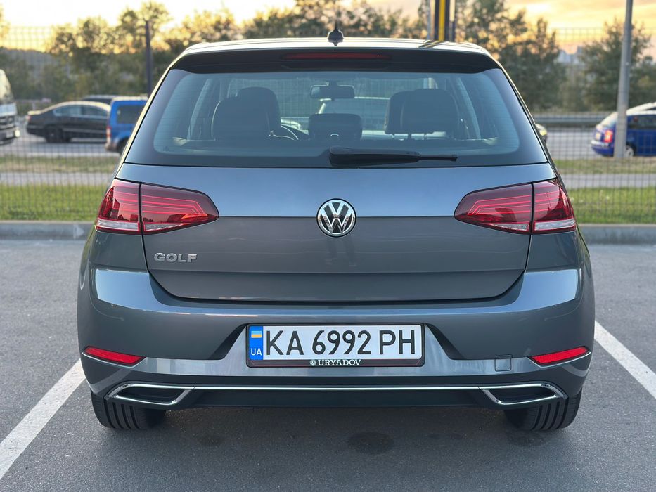 Продаю Volkswagen Golf 7.5 2021