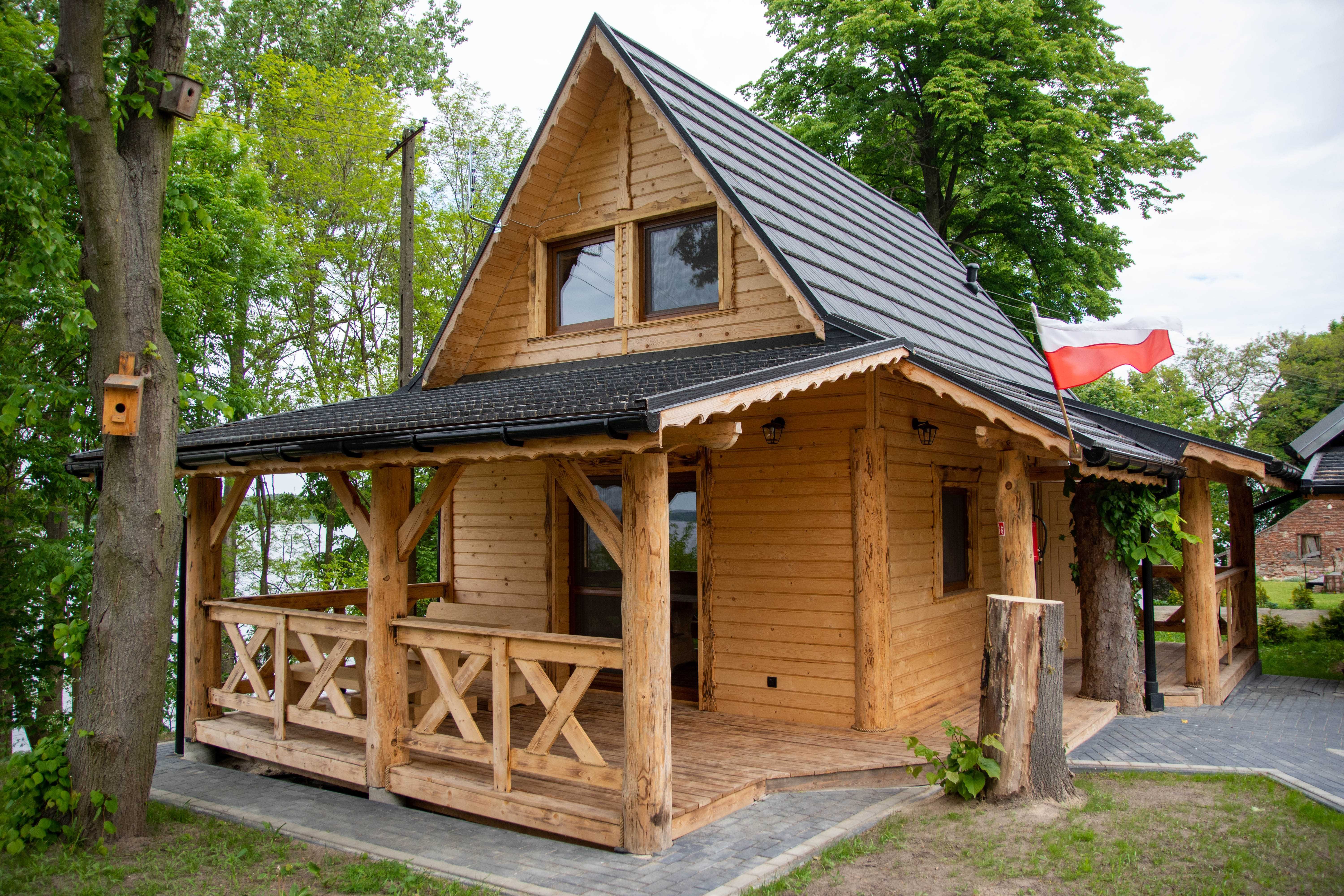 Pokoje i domki do wynajęcia.