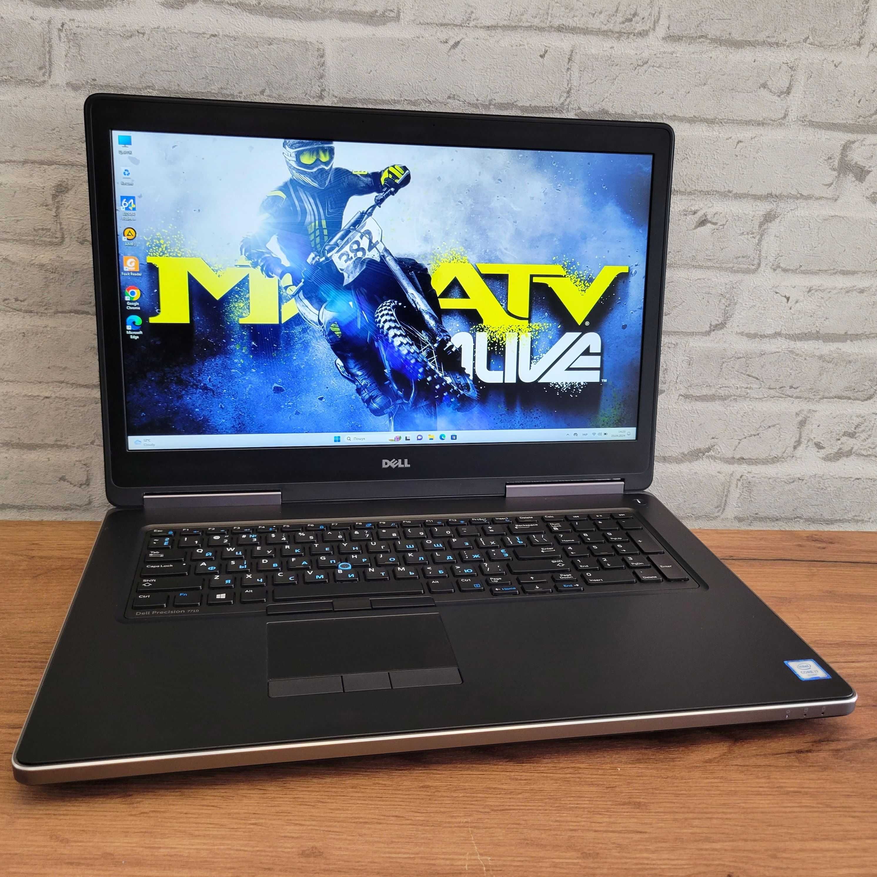 Ігровий ноутбук Dell 17.3"/i7-6820hq/GTX970-4gb/16гб/SSD+500gb