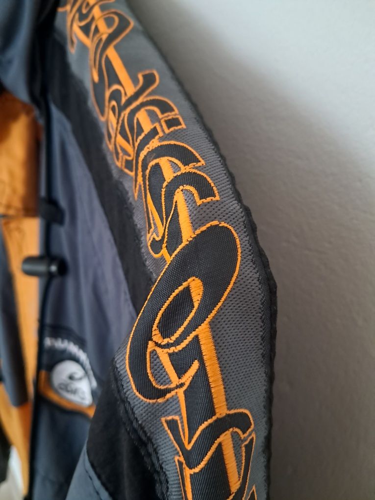 Kurtka meska do biegania  Asics r.M