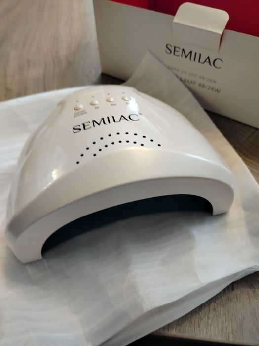 Lampa UV LED Semilac do paznokci